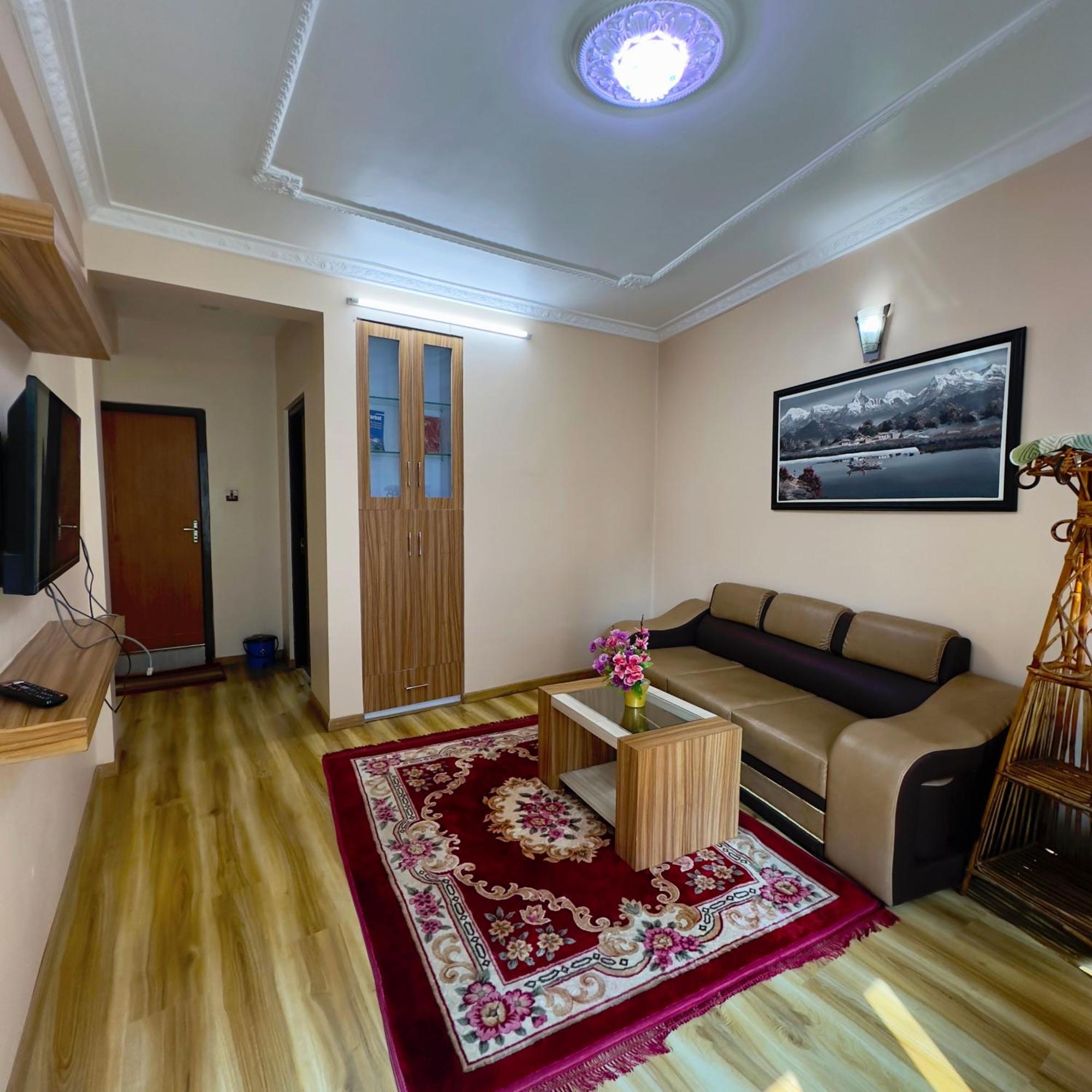 House Of Forrest, Service Apartments Катманду Экстерьер фото