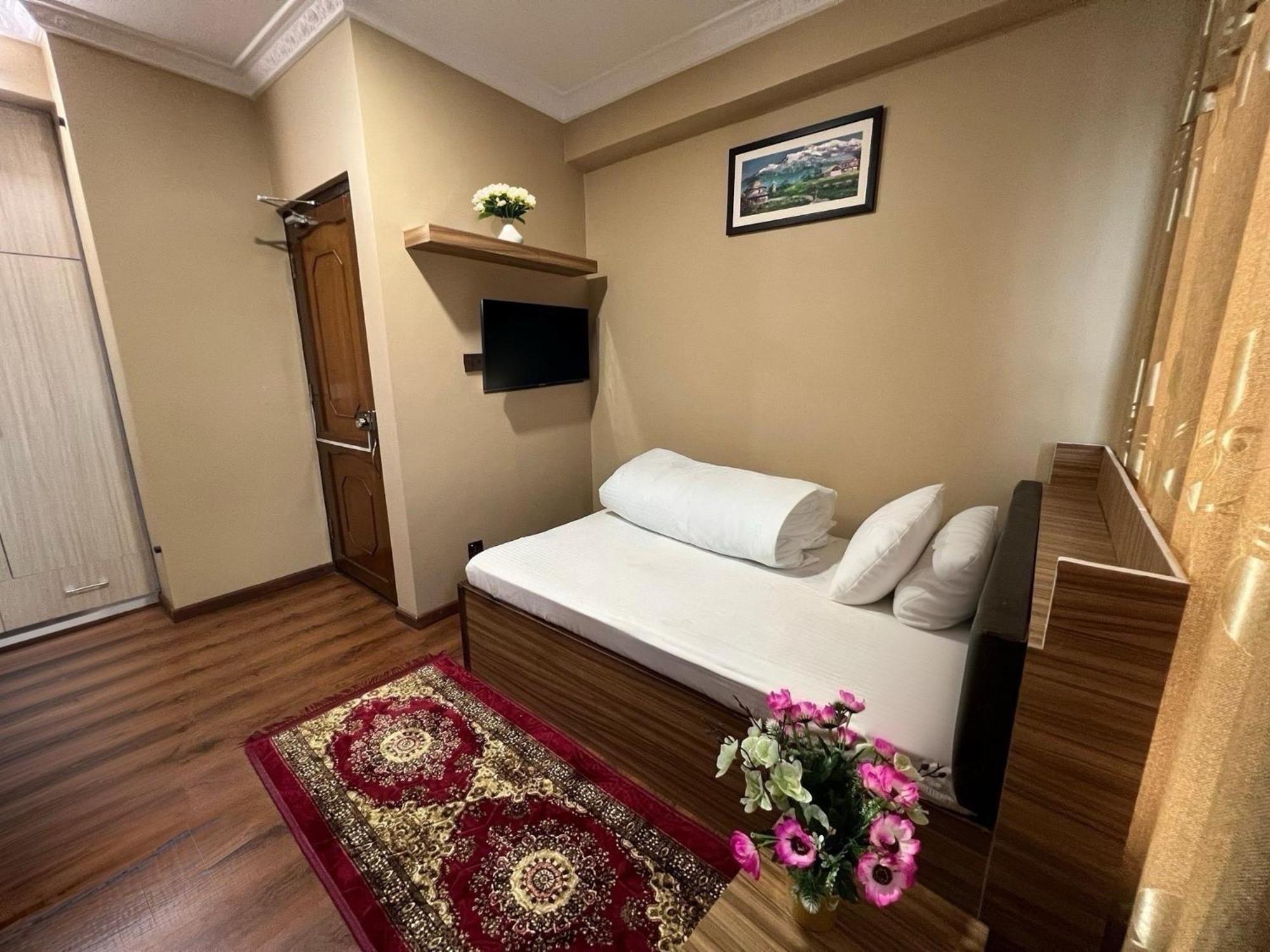 House Of Forrest, Service Apartments Катманду Экстерьер фото